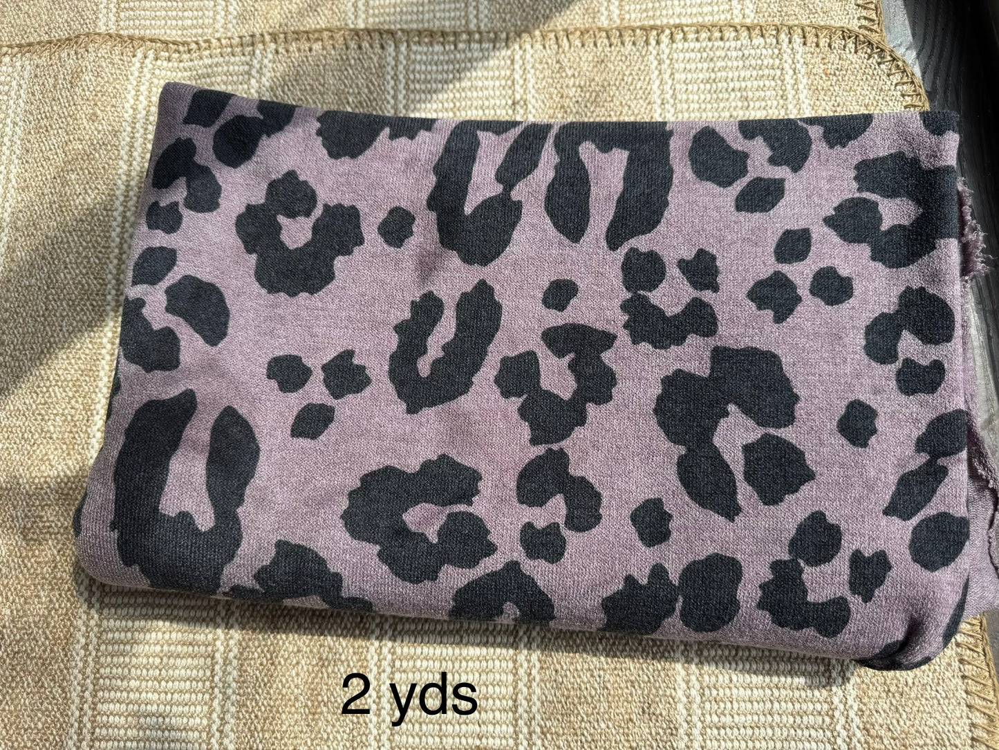 Fabric - knit leopard