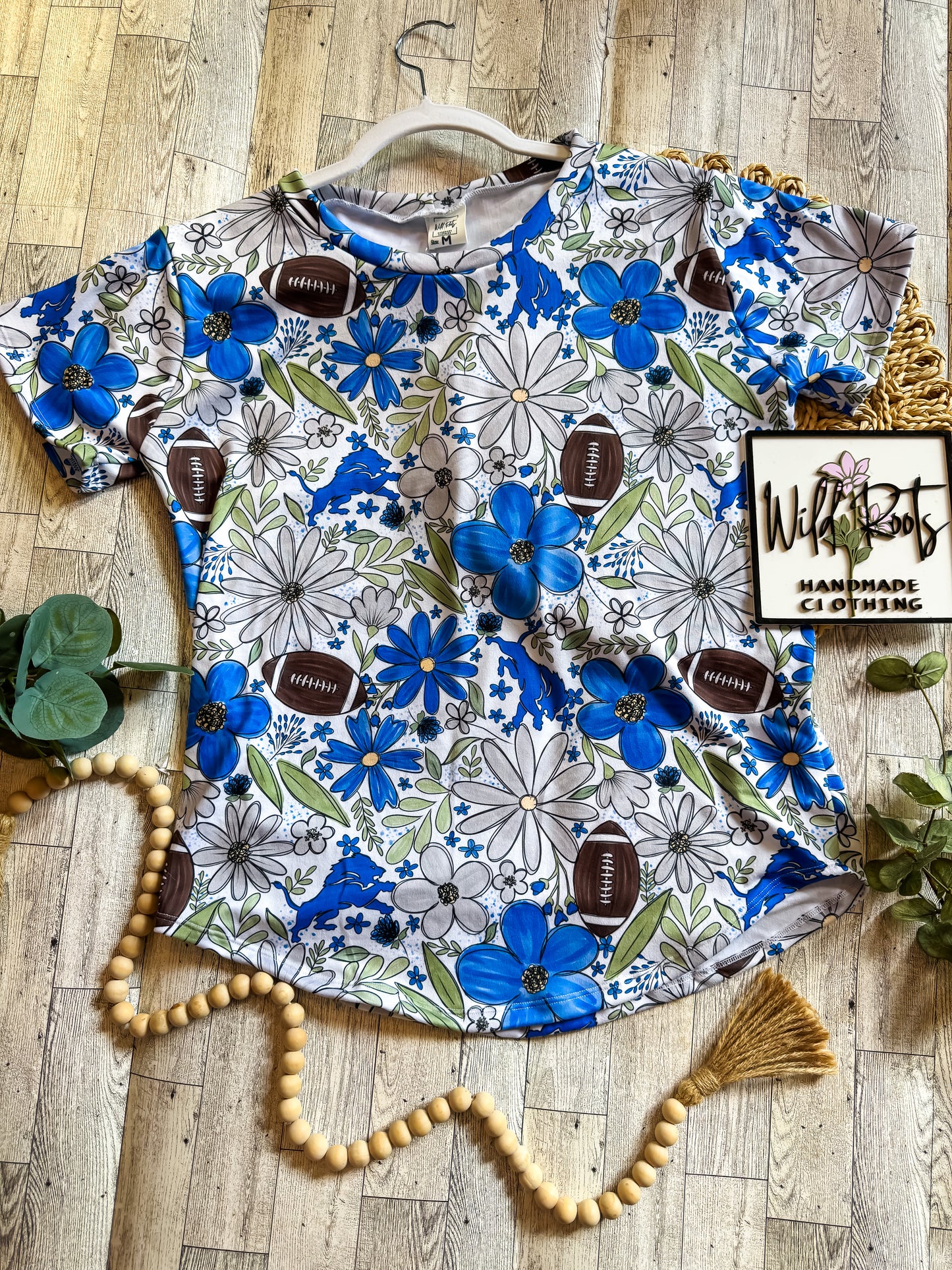 RTS- Lions Adult Curved Hem Tee