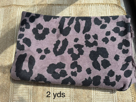 Fabric - knit leopard