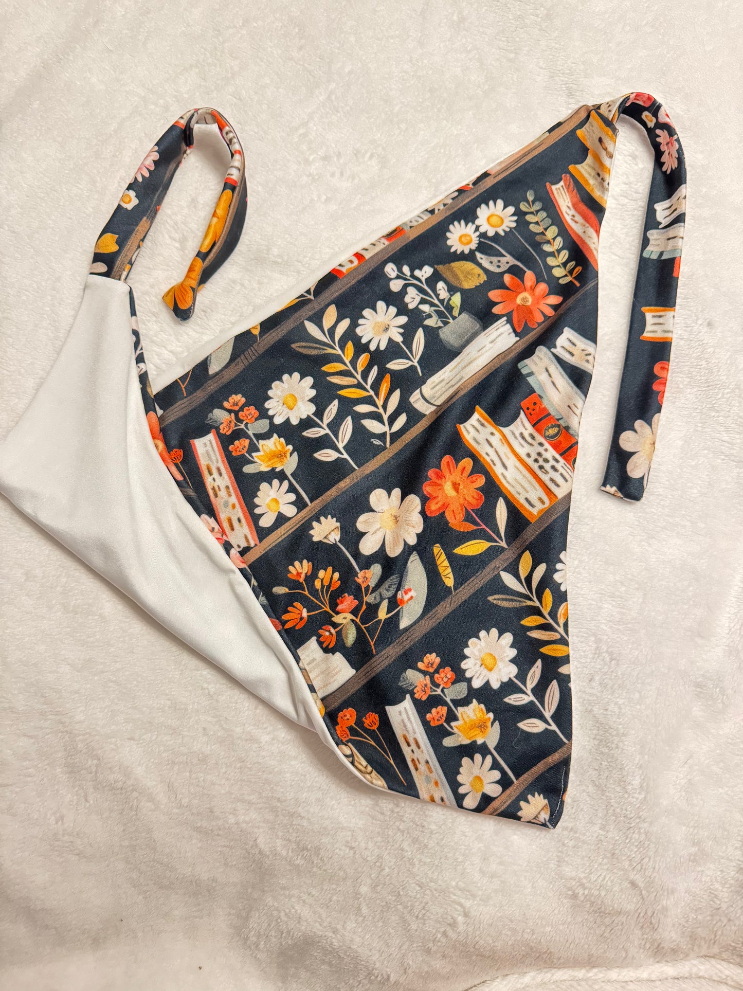 Bookshelf Floral Headscarf